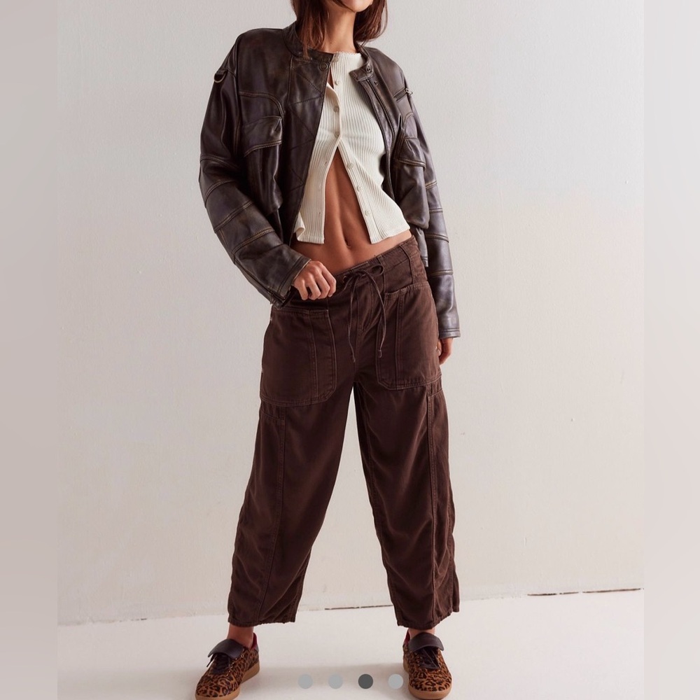 Free People We The Free Silverton Pull-on Barrel Jeans Brown / Chocolate M